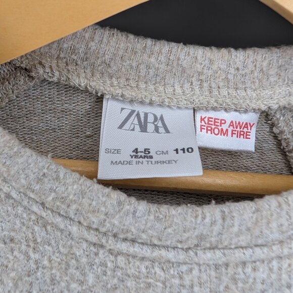๐ 2 for 20 ๐ Zara Plush Marle Beige Crewneck - Picture 4 of 4